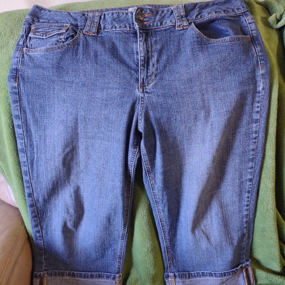St John's Bay Petite Stretch Jean Capris